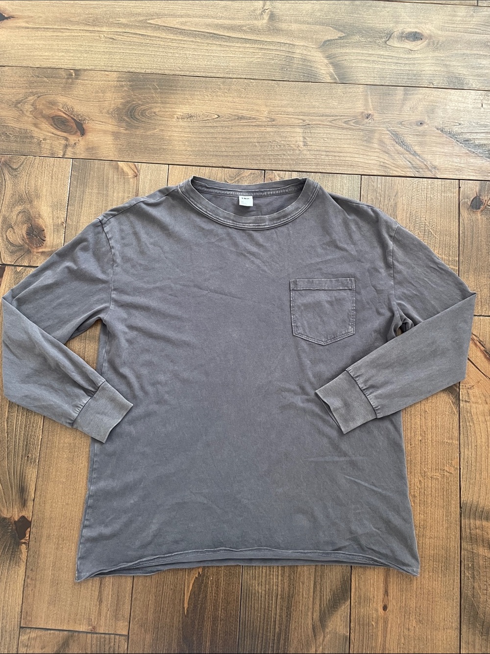 TNA Men's Long-Sleeve Pocket Tee - Charcoal Gray